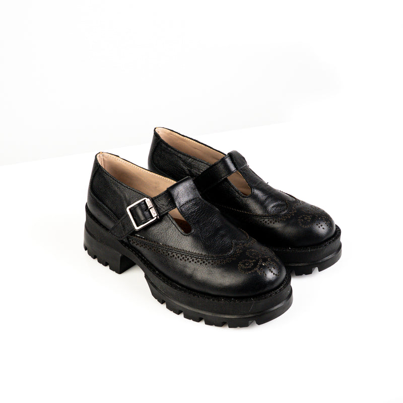 Genuine leather shoes with heel - Code 2026